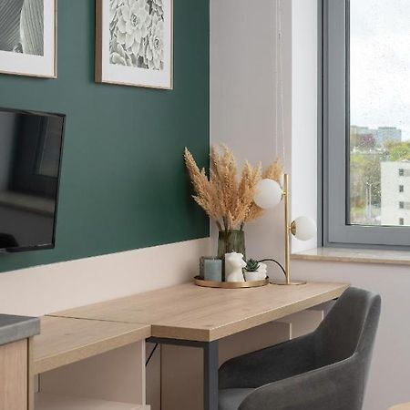 Trendy Studios With Home Office Near Wroclaw Main Station By Noclegi Renters Eksteriør billede