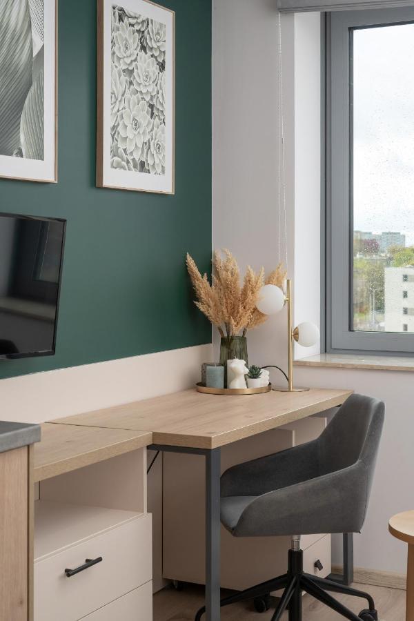 Trendy Studios With Home Office Near Wroclaw Main Station By Noclegi Renters Eksteriør billede