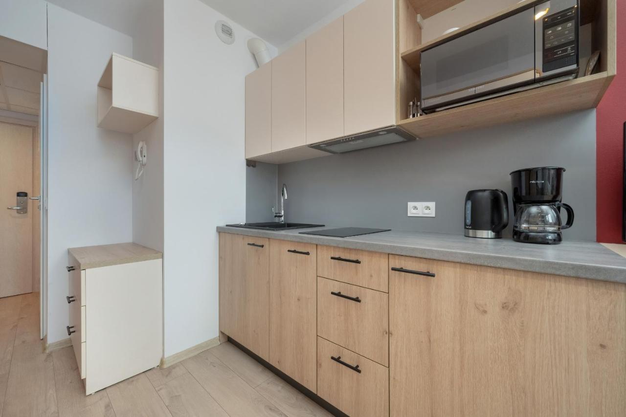 Trendy Studios With Home Office Near Wroclaw Main Station By Noclegi Renters Eksteriør billede